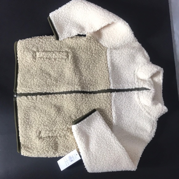 Cute zip up sweater - Picture 1 of 4